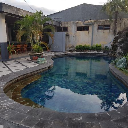 Trophy Hotel Sumbawa Besar エクステリア 写真